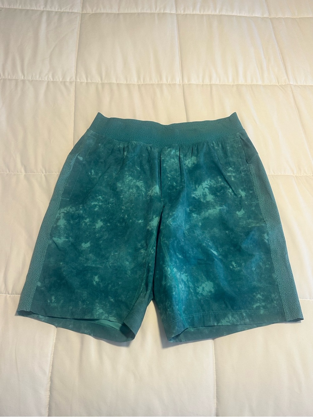 Like New Men’s Lululemon 7” Lined Shorts M